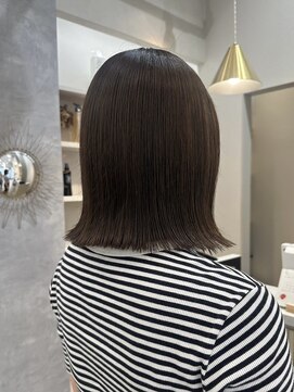 ポジ(poji) 外はねボブ きりっぱなし 韓国風 髪質改善トリートメント