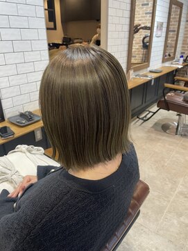 スペックホルダー(Spec Holder) 大人可愛い　20代30代　髪質改善　オリーブブラウン　韓国風