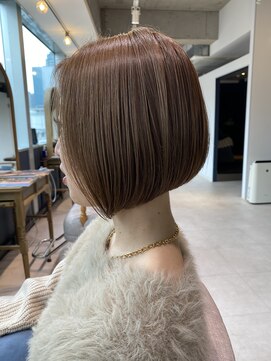 ラブハーツアンドビーアヴェダ 神戸阪急(luve heart's And Be AVEDA) 担当吉岡