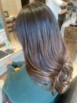 ヘアリゾート粋 ティガ 池袋店(tiga)&nbsp;艶髪/ブラウングレージュ/透明感/ウェーブ/レイヤーカット