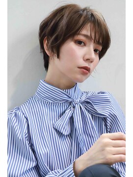 ムウ 難波(MOU) クールショートボブ前髪イメチェンピンクベージュ20代30代40代