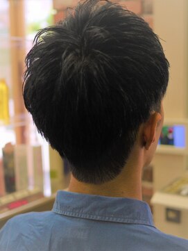 アトリエヴォーグ美容室 ２ブロスタイル