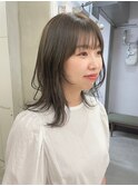 オリーブベージュ×レイヤースタイル