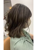 小顔に見せるヘアー