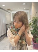 透明感のあるアッシュブラウン