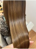 《髪質改善》毛先まで艶めくセミロング