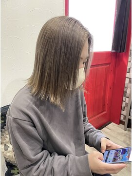 ロッソフィーロ(Rosso Filo) ミルクティーグレージュ Instagram【@dai_n29】