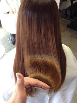 クリブ ヘアデザイン(KRIB HAIR DESIGN)の写真/縮毛矯正+カット+髪質改善トリートメント★髪への負担を最小限に抑え自然な仕上がりに！理想のうる艶髪へ♪