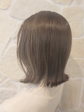 アムネシア 三軒茶屋(AMNESIA) グレーベージュ/ナチュラルアッシュ/エアストレート