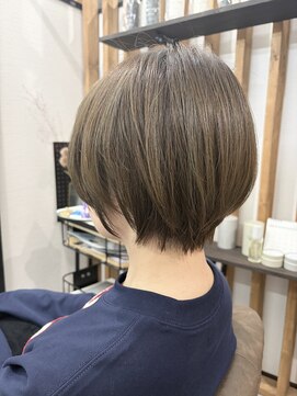 ビューティーガレージ カワゴエ(Beauty Garage Kawagoe) くびれ丸みショート