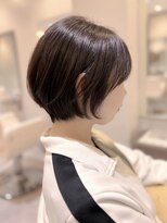 ウル(uru)&nbsp;【ショートカット/坂本】前下がり丸みショートボブ小顔20代30代