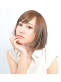前下がり艶ストレートボブ