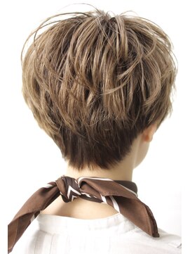 バローチェ(Barouche) 【Barouche】　マッシュショート　ベージュ　堀江