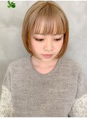 ミルクティベージュ、切りっぱなしボブ、パッツン、前下がりボブ