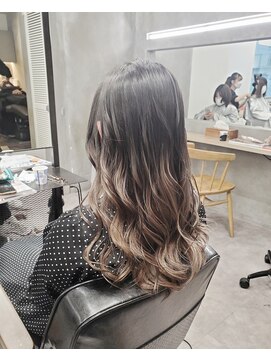 エイト 池袋店(EIGHT ikebukuro) グラデーションカラー☆