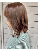 ミディアムボブ×スモーキーベージュ