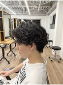 メンズ　メンズパーマ　メンズカット　刈り上げ　黒髪パーマ