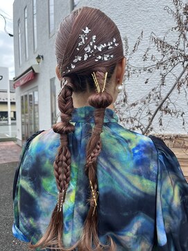 コレットヘア(Colette hair) 【タイトツインアレンジ】