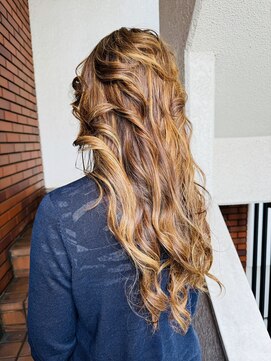 ラループ ヘアデザイン(la Loop Hair Design) エレガント巻き