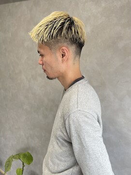 カスタードツー(CUSTARD2) 【アップバングショート/ぬきっぱなしブロンド】