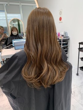 ロンドルピナス 小倉(Lond Lupinus) ミディアムヘア暗めカラー/デザインカラー/フェイスフレーミング