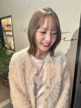 ロカリタ キョウト 千本丸太町店(ROCAReTA kyoto) ブラウンベージュ