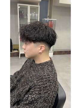 ササ(33) 欧米風バロックパーマ