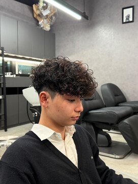 リッチブランドアンドコー(Rich Brand&Co) スペインカールスパイラルパーマツイストパーマフェード短髪