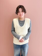 似合わせカット、ハイトーンカラー、最新のトレンドスタイルは山本望華を。