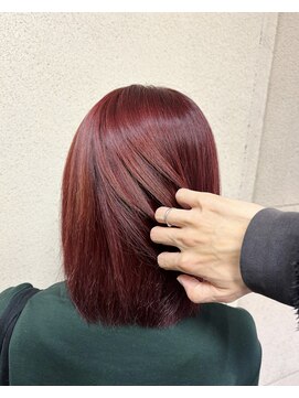 アッシュ 西荻窪店(Ash) ワインレッド×切りっぱなしボブ