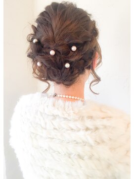 ビレントル(BRENTL) 編み込みアップスタイル