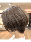 大人綺麗かっこいいハンサムショートスタイル