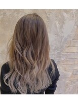 リリー(LILY)&nbsp;LILYホワイトベージュ☆