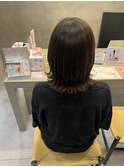 ナチュラルツヤ髪丸み外ハネミディ 暗髪黒髪透け感