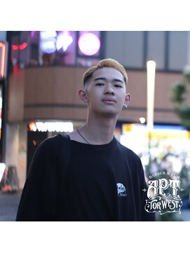 エーピーティートアウエスト(APT. TOR WEST) side part