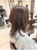大人美人艶カラーベージュ小顔カット透明感ウルフレイヤー