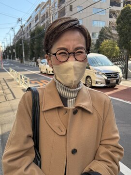 エウペ 渋谷(WEUPE) 斜めバング/グレージュカラー/デザインカラー/シルキーベージュ