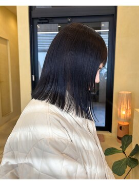 スニュウ(snuw) 切りっぱなしボブ小顔カットグレージュミルクティ