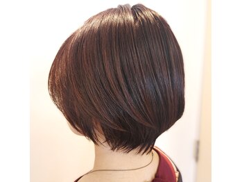 HAIR　ROOTS（ルーツ）