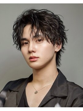 オーシャントーキョー シブヤジンナン(OCEAN TOKYO shibuya JINNAN) 波巻きスパイラル黒髪ウルフツーブロック