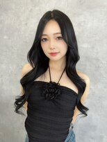 イミュ(IMMU)&nbsp;ブラックカラー×くびれ巻き　韓国ヘア/レイヤーカット