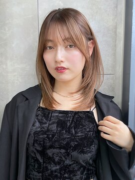 トルネード(TORNADO) 面長ミディアムレイヤー ベージュブラウン M20251205