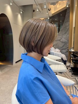 ソワネ 表参道(soigne) 青山白髪ぼかしハイライトミディアムボブアッシュグレージュ50代