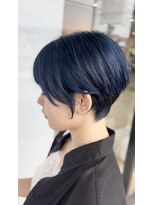 ヘアーメイクスタジオ ライフセカンド(HAIR MAKE STUDIO LIFE 2ND) ネイビーブルー×ショートボブ