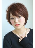 うざバングが決め手のスマートショート