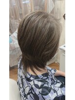 ヘアアンドメイク イムス(hair&make imus) ハイレイヤーカット×エメラルドカラー