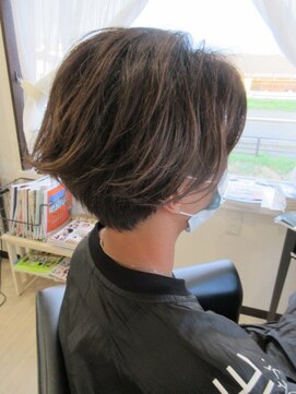 コア フィール ア デイ(COIFFURE A DAY) 【M3D見附今町】グラデーション