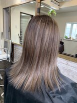 ロール(ROLL)&nbsp;ハイライトカラー　ナチュラルアッシュ