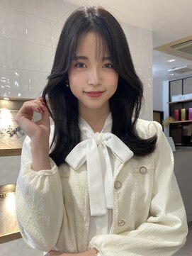 アイヴィ 表参道(IVY) 薄め前髪＊外ハネくびれヘア 艶髪地毛風カラー 顔まわりカット