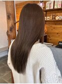 ブラウン　外はね　ミディアムレイヤー　くびれ　髪質改善カラー